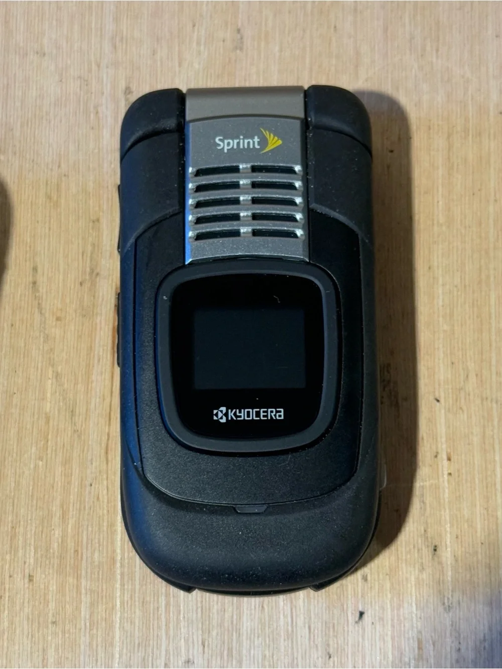 2-Kyocera DuraXT E4277-E4210 Blk & Silver (Sprint) Flip Phones UNTESTED Read Blw